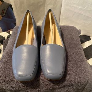 New Bandolino liberty loafers. New in bow. Perfect shape